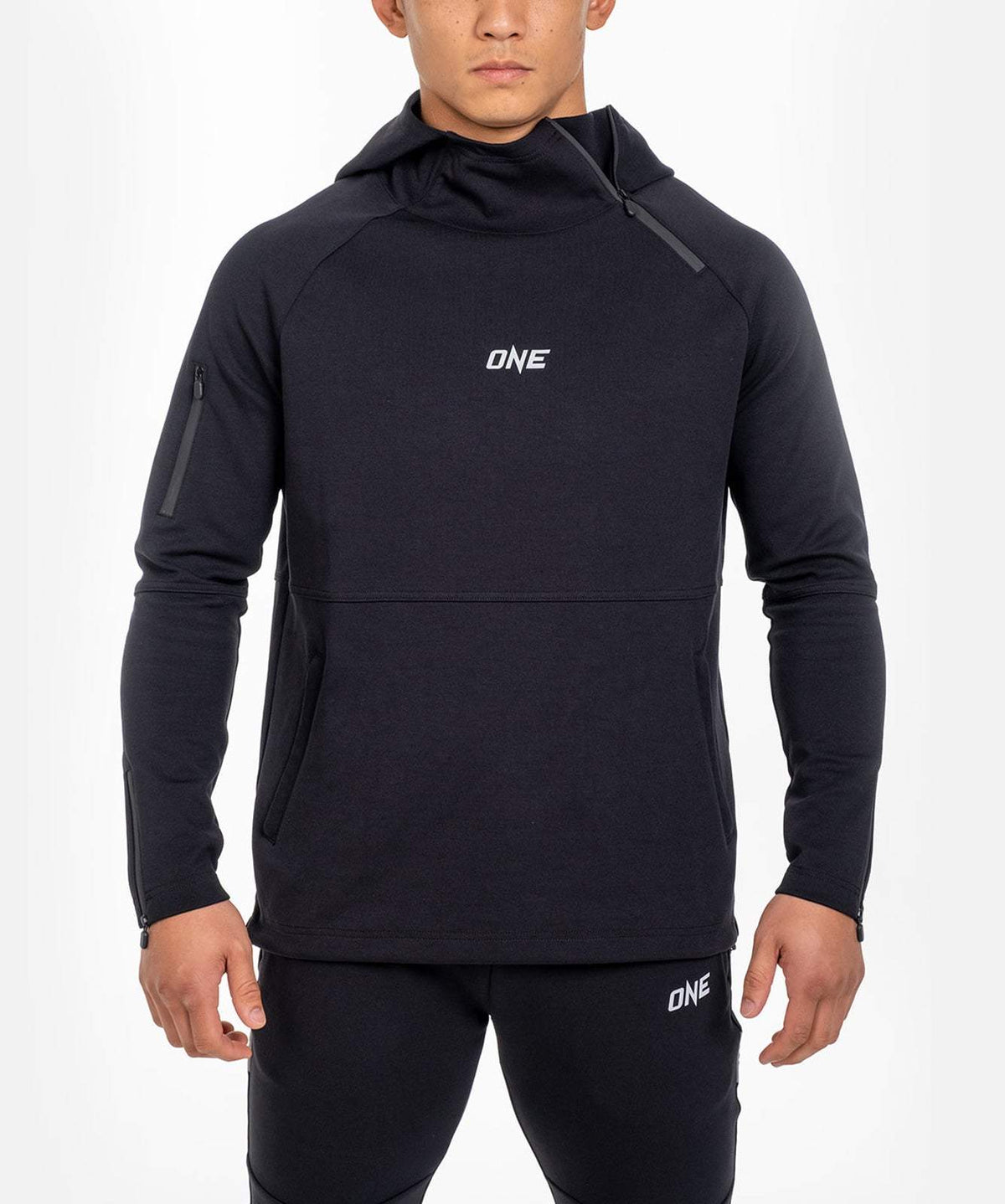 เสื้อฮู้ด Elite (สีดำ)