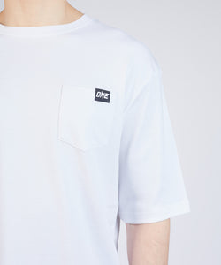 เสื้อยืด ONE Oversized Pocket (สีขาว)