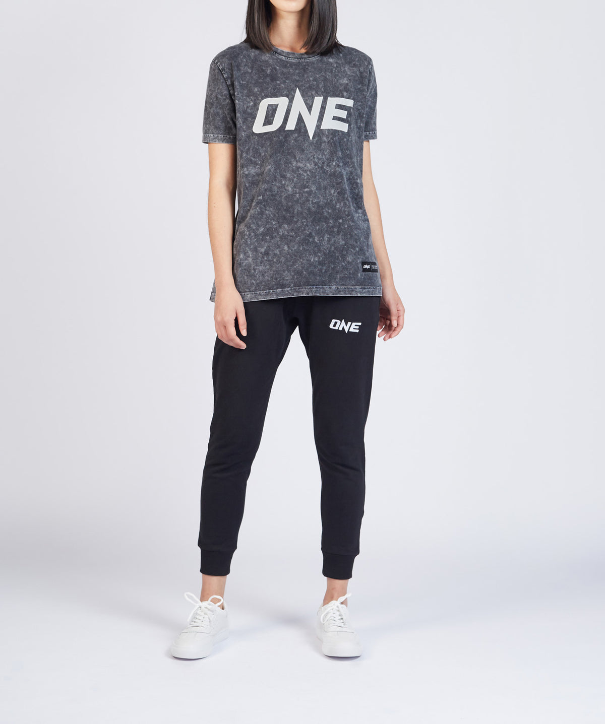 เสื้อยืด โลโก้ ONE สี Stonewashed