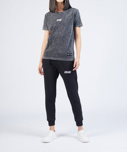 เสื้อยืด โลโก้ Signature ONE Stonewashed