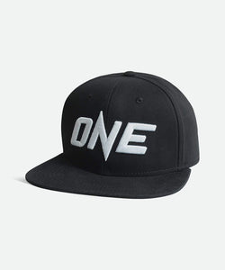 หมวก Snapback สีดำ โลโก้ ONE สีขาว