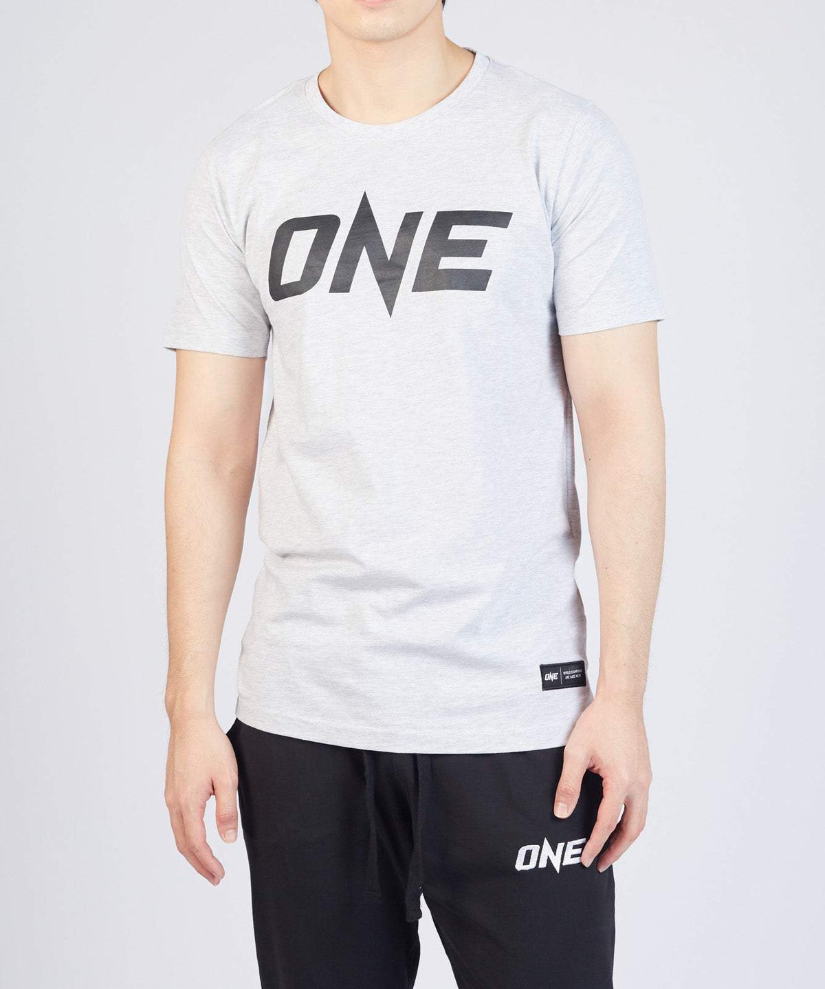 เสื้อยืด โลโก้ ONE Chalk